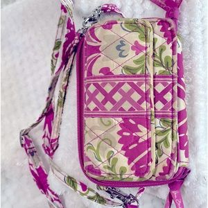 Vera Bradley wristlet wallet. Good condition $14